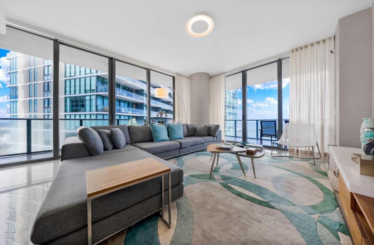 Casa vacanze Skyline & Waterfront Views In A Luxe 3br Miami