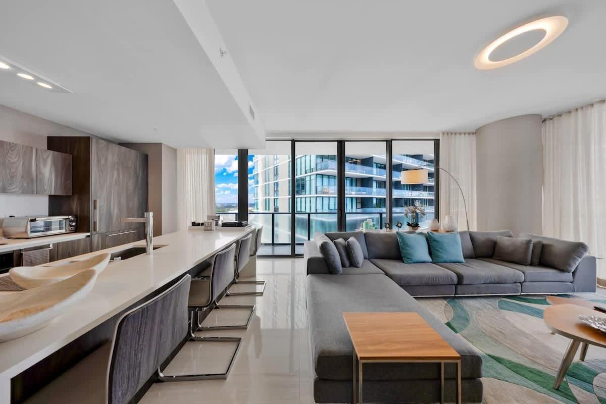 Casa vacanze Skyline & Waterfront Views In A Luxe 3br